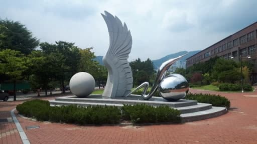 dai-hoc-su-pham-quoc-gia-busan-toan-canh-khuon-vien