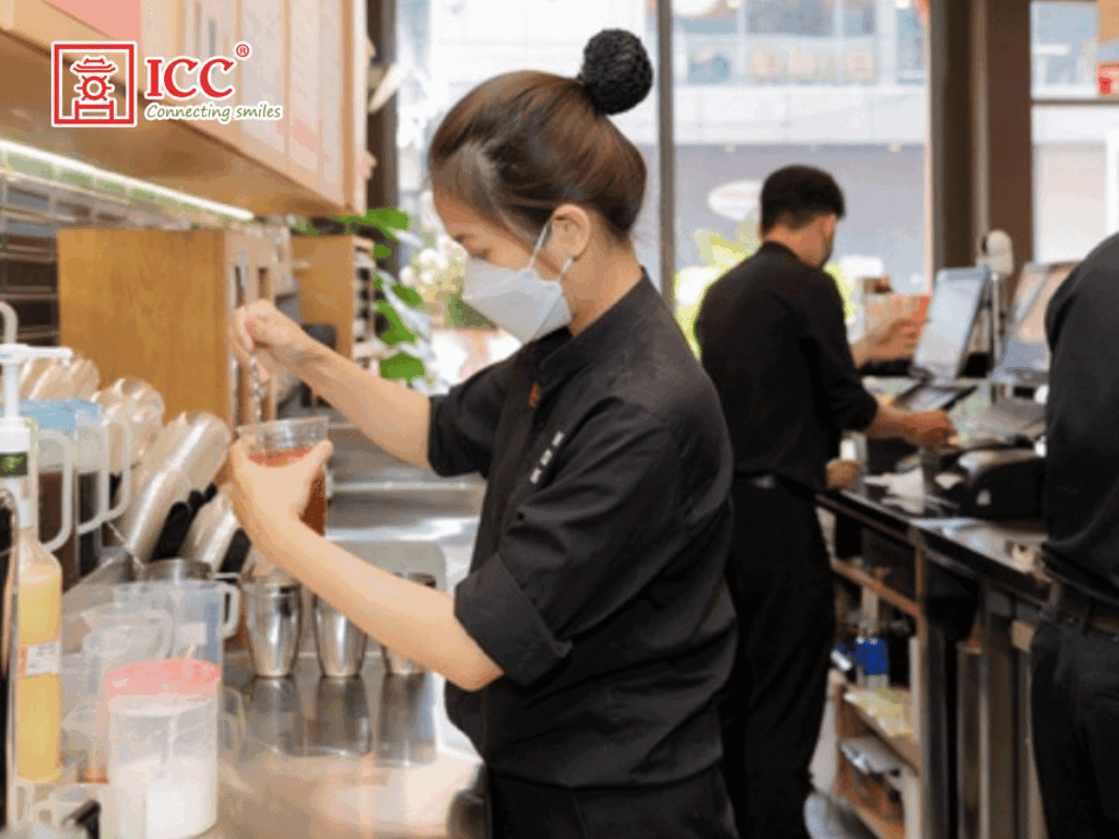 Áp lực tài chính và công việc làm thêm