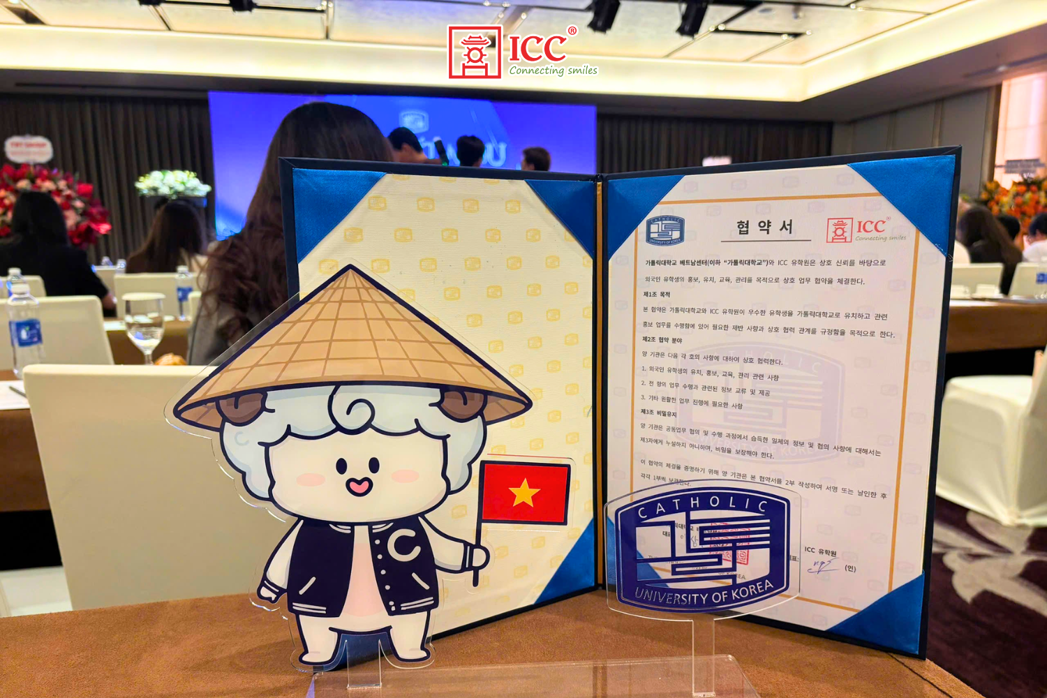 Ky-ket-MOU-giua-ICC-va-Dai-hoc-Catholic