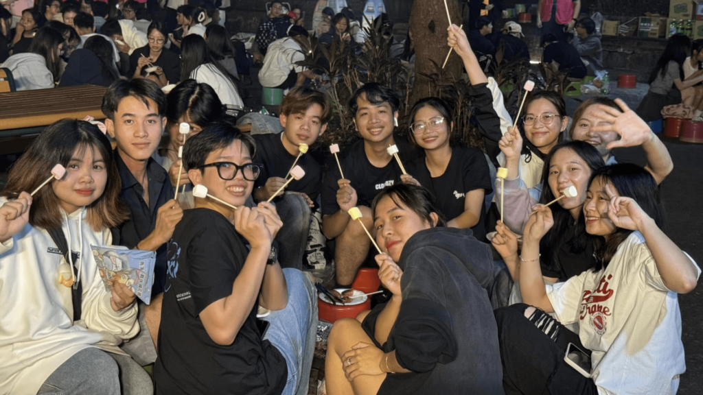 Hoat-dong-ngoai-khoa-gan-ket-sinh-vien-tai-tpcu